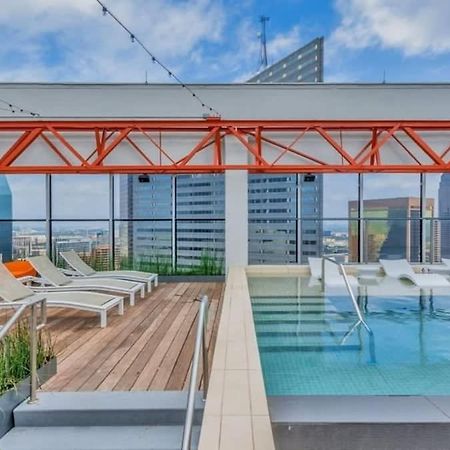 Modern 2BR 2BA with SKY POOL CozySuites Dallas Exterior foto