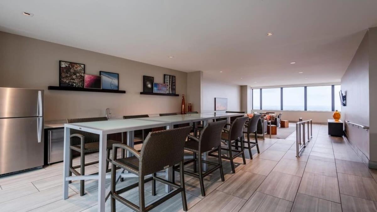 Modern 2BR 2BA with SKY POOL CozySuites Dallas Exterior foto