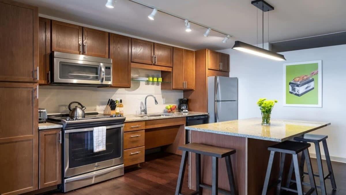 Modern 2BR 2BA with SKY POOL CozySuites Dallas Exterior foto