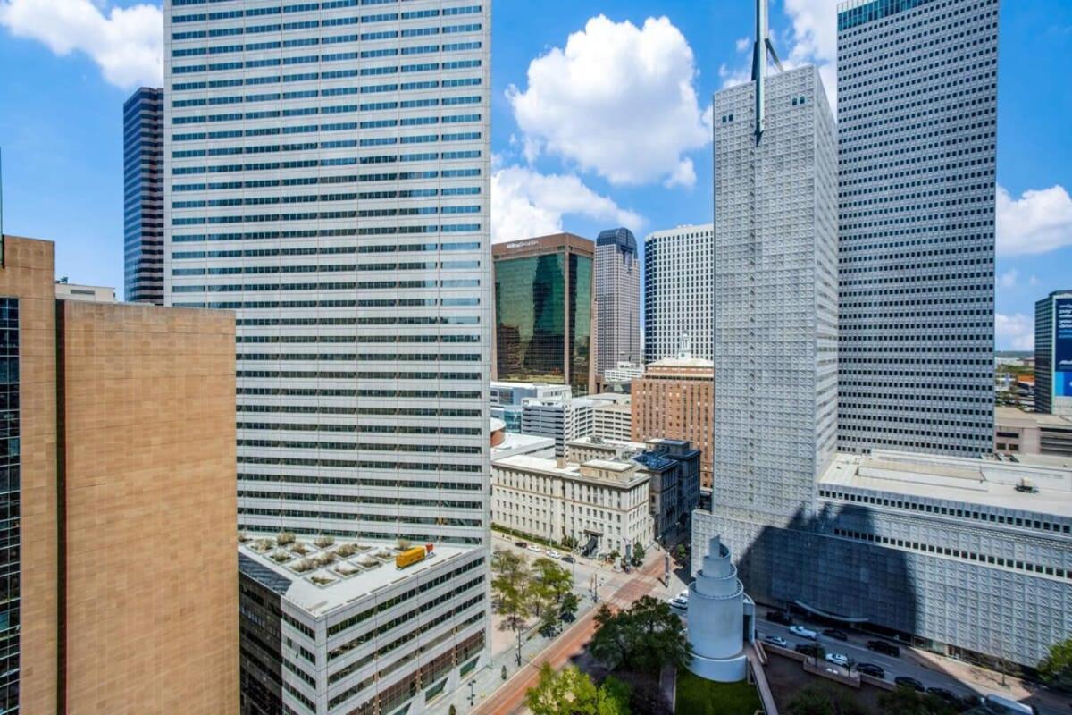 Modern 2BR 2BA with SKY POOL CozySuites Dallas Exterior foto